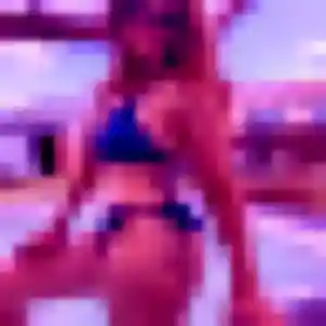 Karine, 22 ans, en ligne à Bouillante pour une rencontre coquine