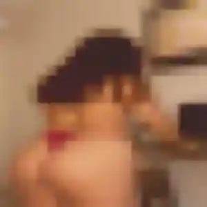 Photo privée de Charlotte, 38 ans à Crosne - rencontre sans lendemain