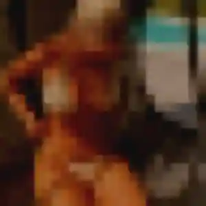 Flore, fille de 25 ans cherche rencontre sexy à Guer
