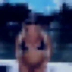 Irina, femme de 22 ans cherche rencontre sexy à Gueugnon