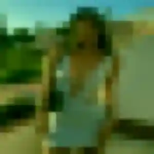 Erika, femme de 21 ans propose rencontre sexy à Issy-les-Moulineaux