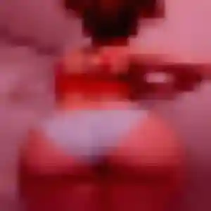 Lena, 35 ans, connectée à Lagord pour un rencontre sexy