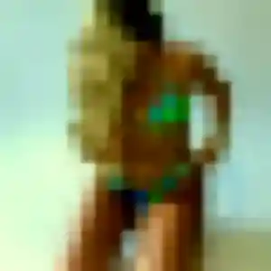 Contacte Emma, 20 ans à Laval gratuitement