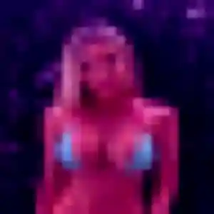 Malika (19 ans) à Longueau cherche une rencontre ce soir