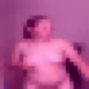 Uranie, 30 ans, connectée à Marquette-lez-Lille pour une rencontre coquine