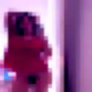 Lola de Montval-sur-Loir, 24 ans - rencontre sexy en toute liberté