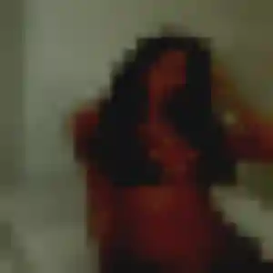 Rencontre Giulia, 42 ans à Neuville-en-Ferrain gratuitement