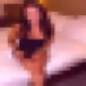 Caroline, 21 ans, dispo pour rencontre sexy à Pau