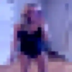Découvre Ariane, 23 ans à Pavilly en privé