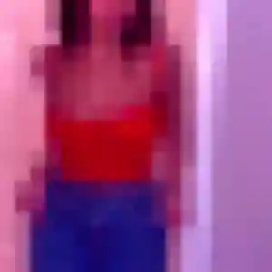 Domitille, 22 ans, connectée à Poissy pour une rencontre coquine
