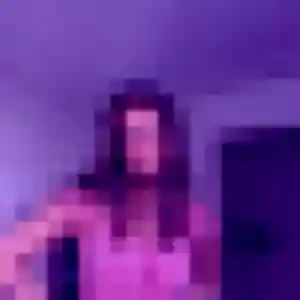 Rejoins Clara, 24 ans à Pourrières gratuitement