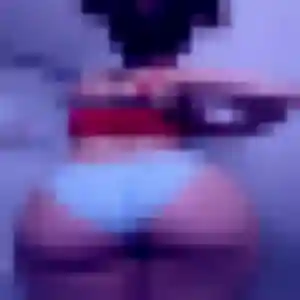 Découvre Charlotte, 45 ans à Roncq en privé