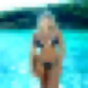 Flore (27 ans) à Saint-Renan cherche un rencontre sexy maintenant