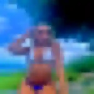 Paloma, 40 ans, dispo pour rencontre sexy à Surzur