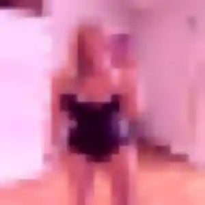 Salima, 36 ans, en ligne à Trèbes pour une rencontre coquine