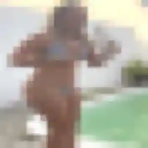 Janine, 24 ans, en ligne à Urrugne pour une rencontre coquine