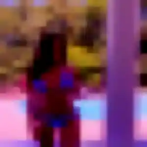 Nolwenn (32 ans) à Versailles attend un rencontre sexy maintenant