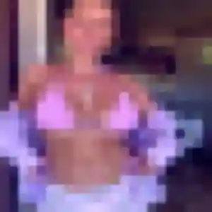 Domitille, 29 ans, connectée à Vitrolles pour un rencontre sexy